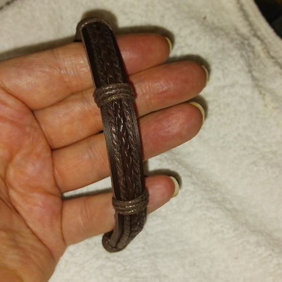Handmade Leather Unisex Bracelet - Picture 1 of 4